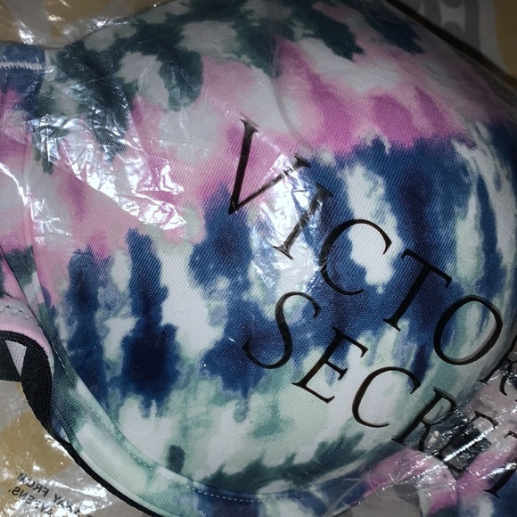 NWT PINK by VS bra, size 32C. #SOLD - Picture 4 of 4